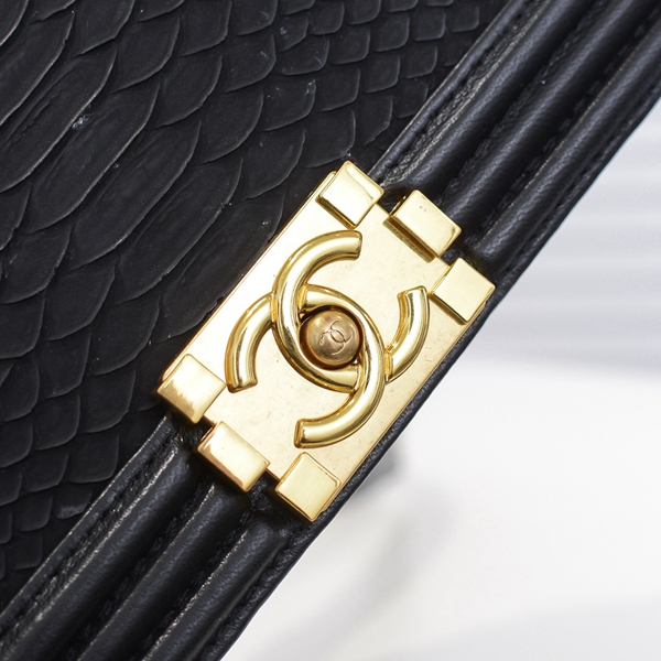 シャネルバッグ素材ディテール